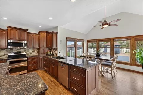 Kitchen - 905 Florence Ave, Raymore, MO 64083 photo 3 of 8
