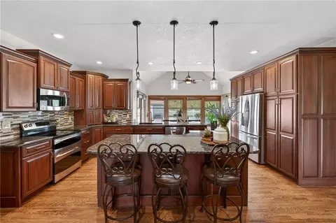 Kitchen - 905 Florence Ave, Raymore, MO 64083 photo 6 of 8