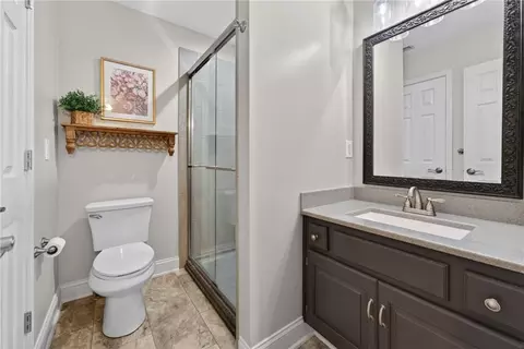 Bath - 905 Florence Ave, Raymore, MO 64083 photo 9 of 11