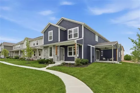 16872 W 164th Ter, Olathe, KS 66062