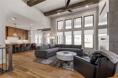12402 W 170th Ter, Overland Park, KS 66221