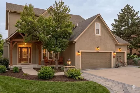 16212 S Bradley Dr, Olathe, KS 66062