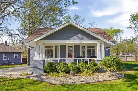 1404 W College St, Independence, MO 64050