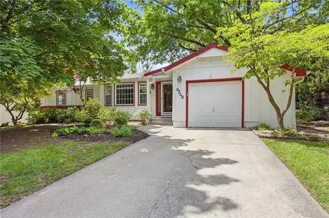 9348 Hardy Dr, Overland Park, KS 66212