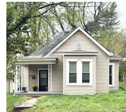 1806 N 22nd St, Saint Joseph, MO 64505