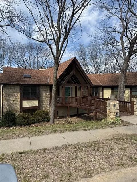 7206 Larson Ave, Kansas City, MO 64133