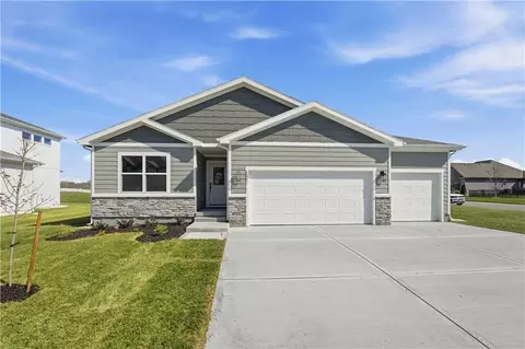 4809 SW 6th Ter, Blue Springs, MO 64014