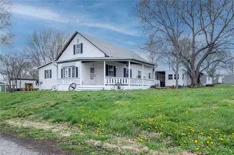 215 W 1st St, Burlington Junction, MO 64428