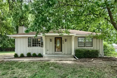 633 N Willie St, Olathe, KS 66061