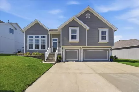 3805 NW Old Stagecoach Rd, Kansas City, MO 64154