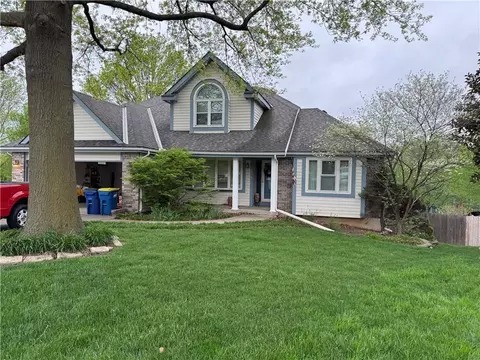 1546 Canterbury Ln, Liberty, MO 64068