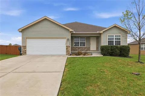 17175 S Kill Creek Rd, Gardner, KS 66030