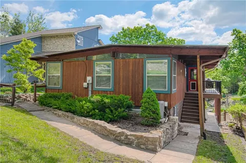 94 R St, Lake Lotawana, MO 64086