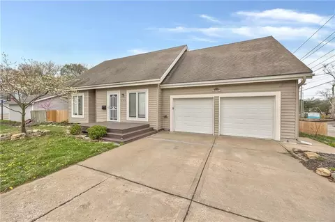 4704 El Monte St, Roeland Park, KS 66205