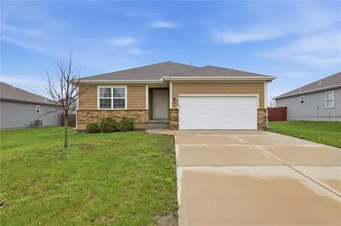 31875 W 171st St, Gardner, KS 66030