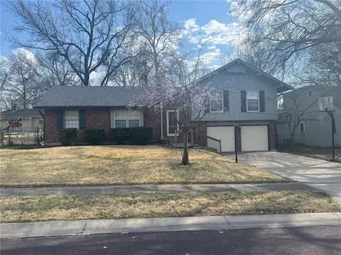 5607 W 98th Ter, Overland Park, KS 66207