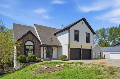 7316 N Granby Ave, Kansas City, MO 64151