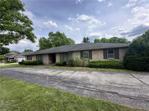 911 W 111th Ter, Kansas City, MO 64114