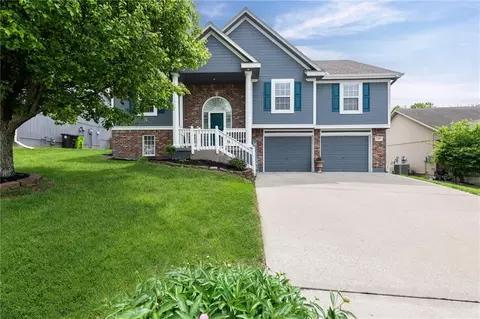 7205 E 165th St, Belton, MO 64012