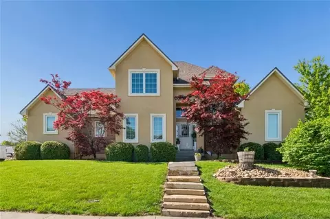 1011 Foxtail Dr, Grain Valley, MO 64029