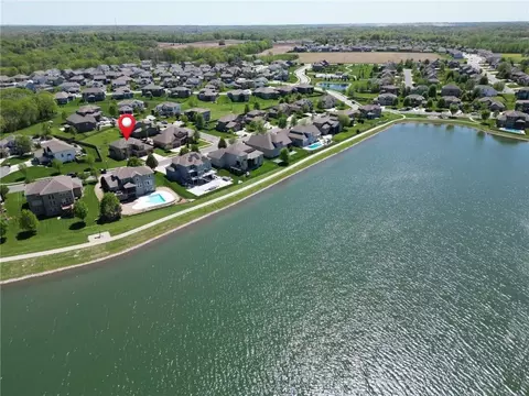 View/Area - 8804 SE 1st St, Lees Summit, MO 64064 photo 7 of 10