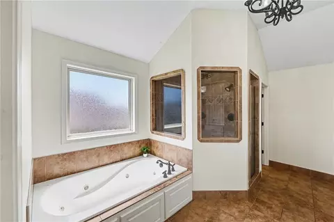 Bath - 8804 SE 1st St, Lees Summit, MO 64064 photo 3 of 10