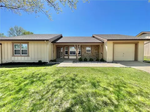 18826 Sunrise Dr, Belton, MO 64012