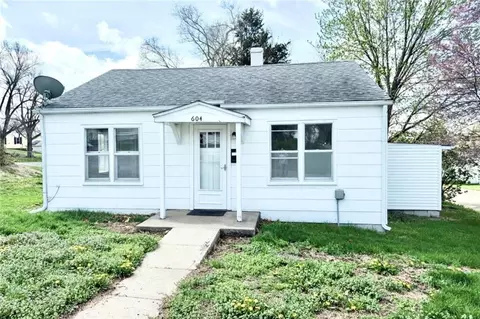 604 E Cooper St, Maryville, MO 64468