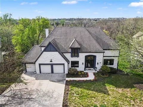 12650 Sherwood Dr, Leawood, KS 66209
