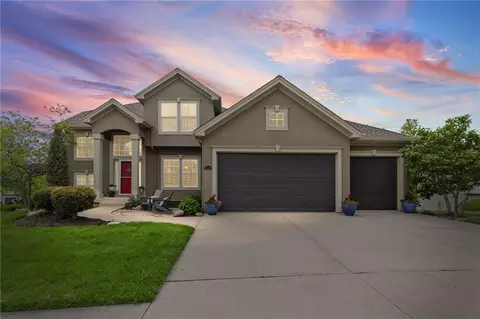10504 N Euclid Ave, Kansas City, MO 64155