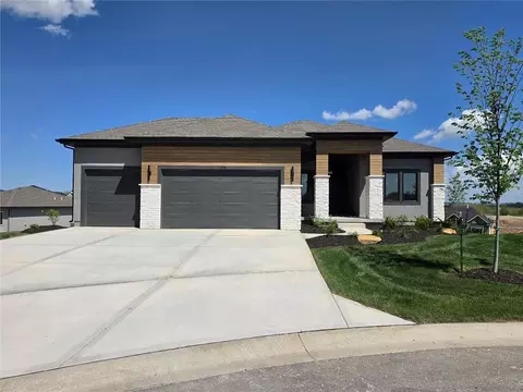 11275 S Gleason Rd, Olathe, KS 66061