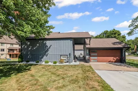 8307 N Chatham Ave, Kansas City, MO 64151