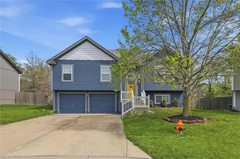 931 S Jones Ct, Independence, MO 64056