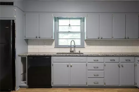 Kitchen - 12800 E 49th St, Independence, MO 64055 photo 5 of 5