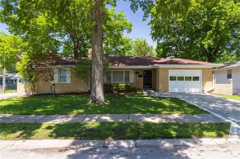Exterior - 12800 E 49th St, Independence, MO 64055 photo 12 of 13
