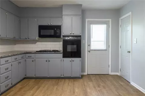 Kitchen - 12800 E 49th St, Independence, MO 64055 photo 2 of 5