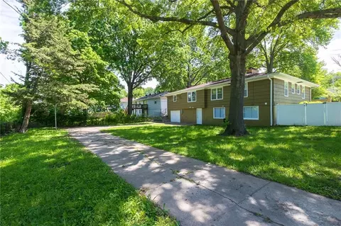 Exterior - 12800 E 49th St, Independence, MO 64055 photo 10 of 13