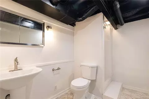 Bath - 12800 E 49th St, Independence, MO 64055 photo 3 of 3