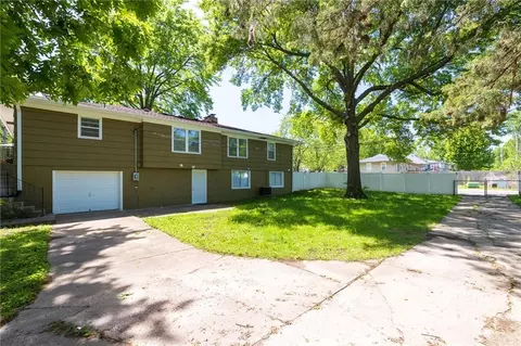Exterior - 12800 E 49th St, Independence, MO 64055 photo 9 of 13