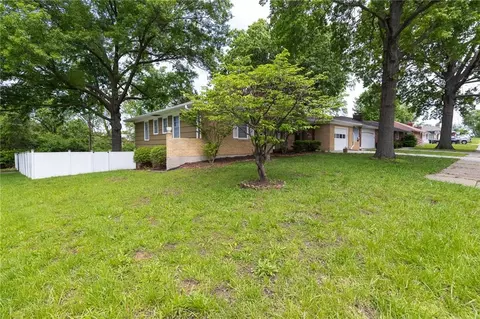 Exterior - 12800 E 49th St, Independence, MO 64055 photo 6 of 13