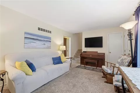 Living - 706 NE Darwin St, Lees Summit, MO 64063 photo 2 of 2