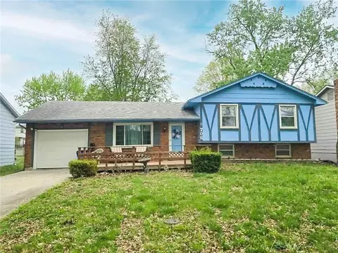 706 NE Darwin St, Lees Summit, MO 64063