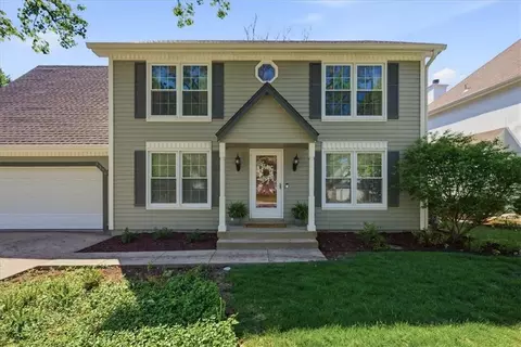 1376 E 154th Ter, Olathe, KS 66062