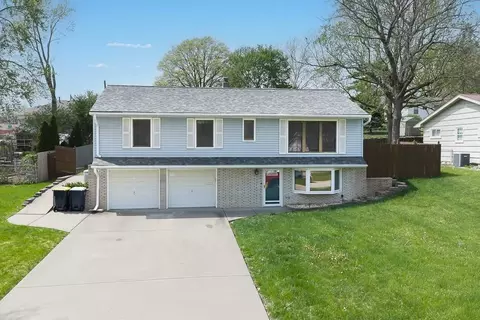 5208 N Wayne Ave, Kansas City, MO 64118