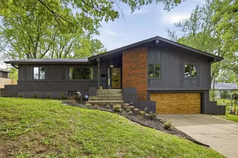 4407 E 108th St, Kansas City, MO 64137