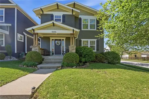 3233 Longview Rd, Lees Summit, MO 64081