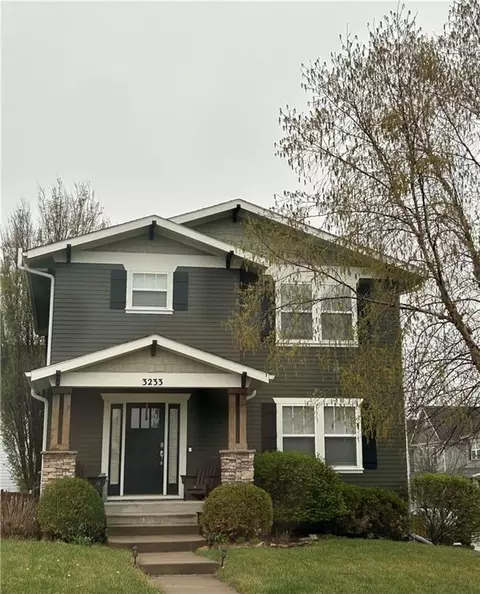 3233 Longview Rd, Lees Summit, MO 64081