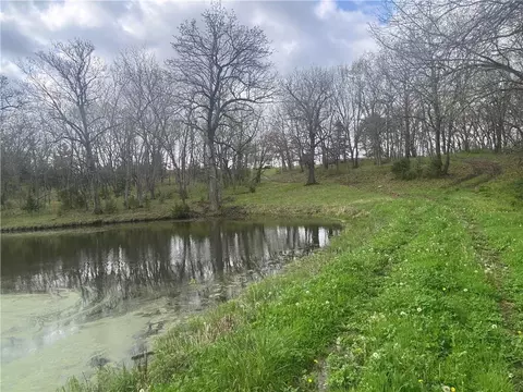 493 SW 1000 Rd, Chilhowee, MO 64733