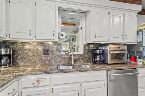 Kitchen - 2804 E 174th St, Belton, MO 64012 photo 4 of 5