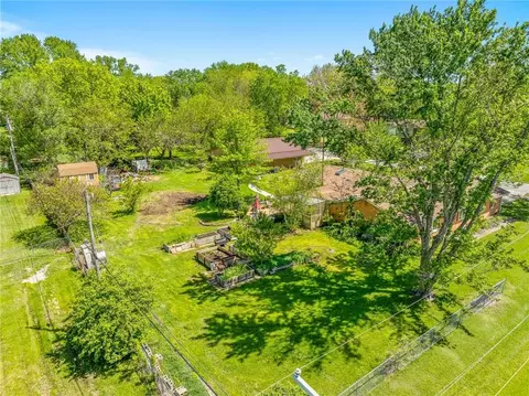 View/Area - 2804 E 174th St, Belton, MO 64012 photo 3 of 6